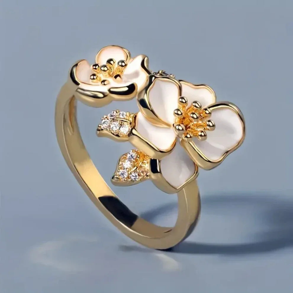 Vintage witte bloemenring