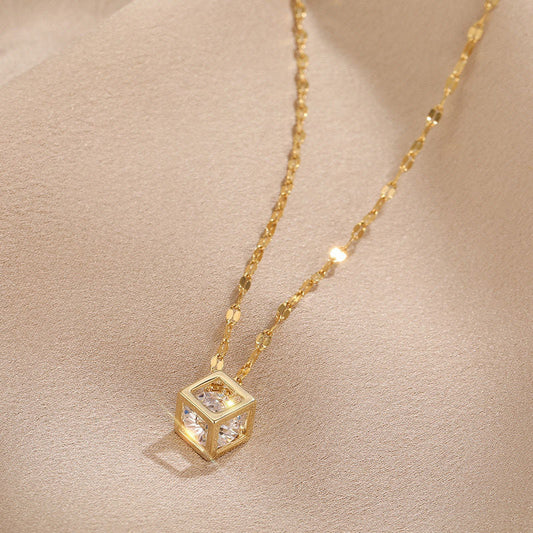 Vintage ketting met roze vierkante hanger