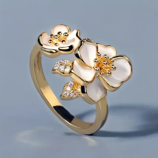 Vintage witte bloemenring